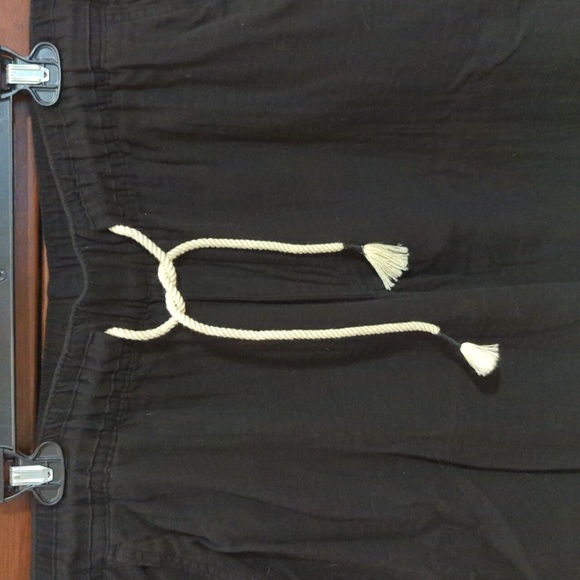 Black summer casual lightweight pants from Old Navy - Picture 2 of 5